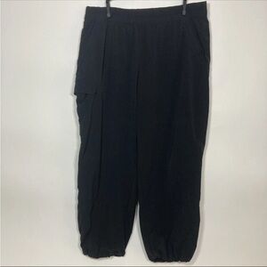 Athleta Boundless Cargo Pants L Black grid texture Drawstring at waist & ankles